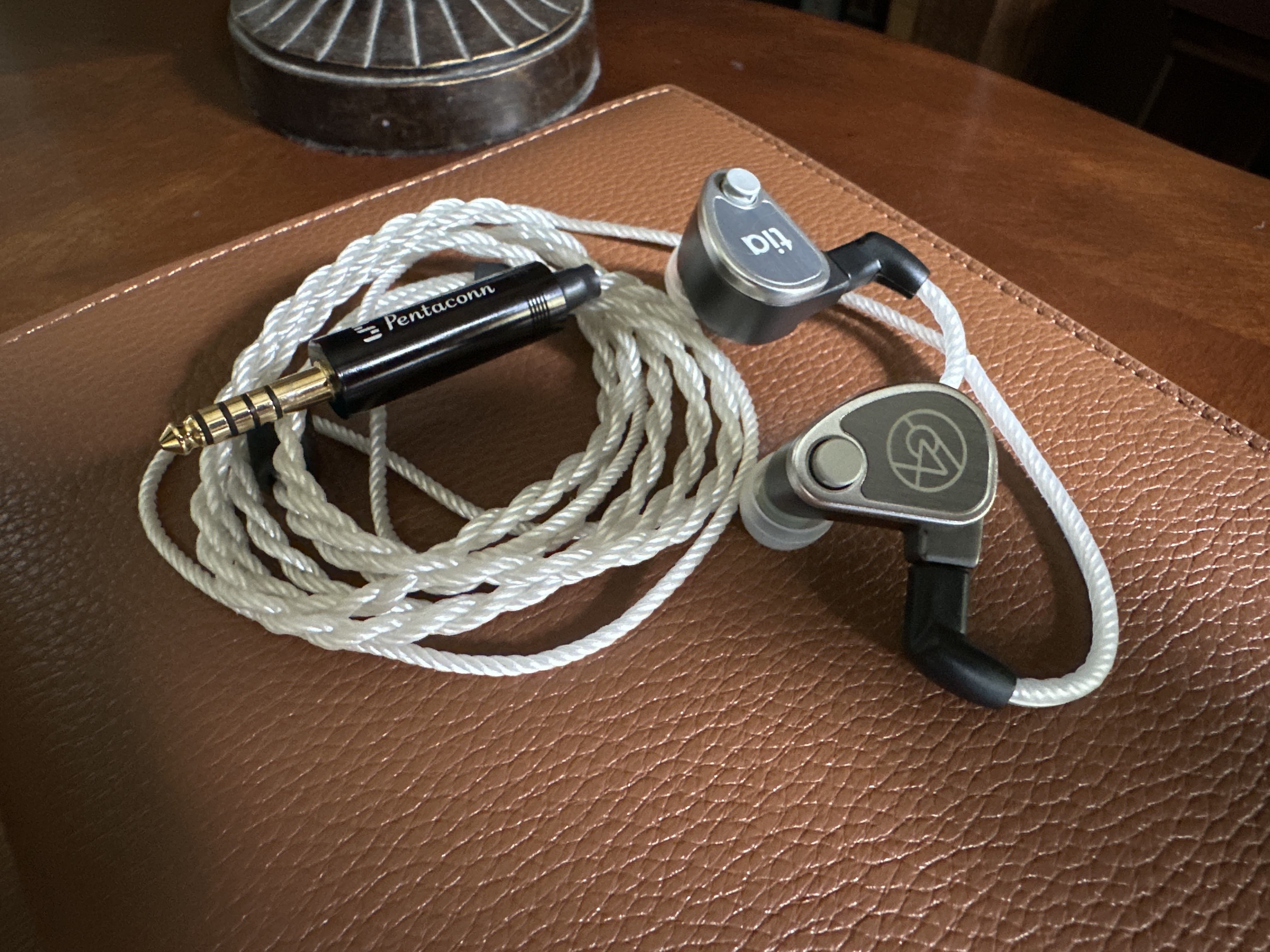 Schick und robust